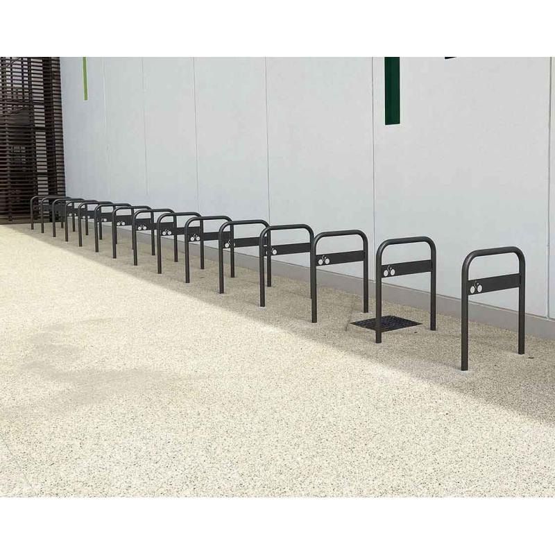 Gebogener Fahrradbügel, mit Beschilderung, Einbetonierung, Stahl, beschichtet, 850 x 700 mm (HxB), Farbe wählbar