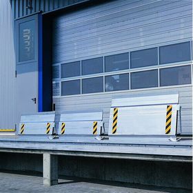 Klappbare Laderampe, Überfahrbrücke mit Fallsicherung, bis 1.500 x 785 mm (BxT), verschiebbar, mit Höhenausgleich, Verladebrücke, Überladebrücke