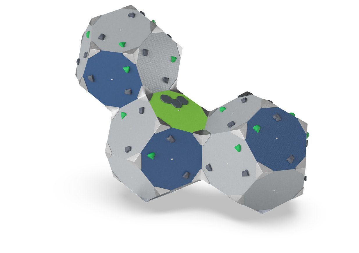 Kletterwürfel, Klettergriffe, schräge Panels, Kletterstollen, recyceltes Material, für ca.16 Nutzer, Maße 3.000 x 2.130 x 3.750 mm (HxBxT), mehrfarbig