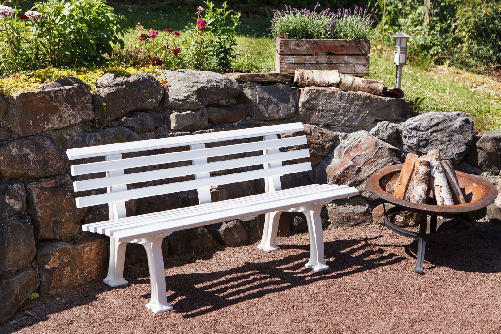 Parkbank, Gartenbank, Kunststoff Sitzleisten, mit Rückenlehne, 740 x 1500 x 540 mm (HxBxT), Farbe blau