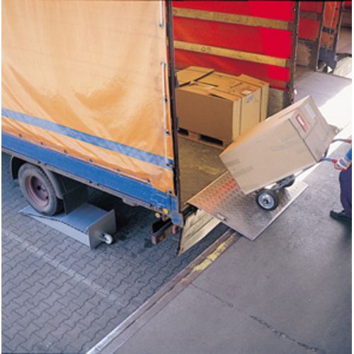 Mobile Alu-Überfahrbrücken mit Anschlagwinkel, Traglast 1.200 kg, Breite 1.250 mm, Länge 1.000 mm