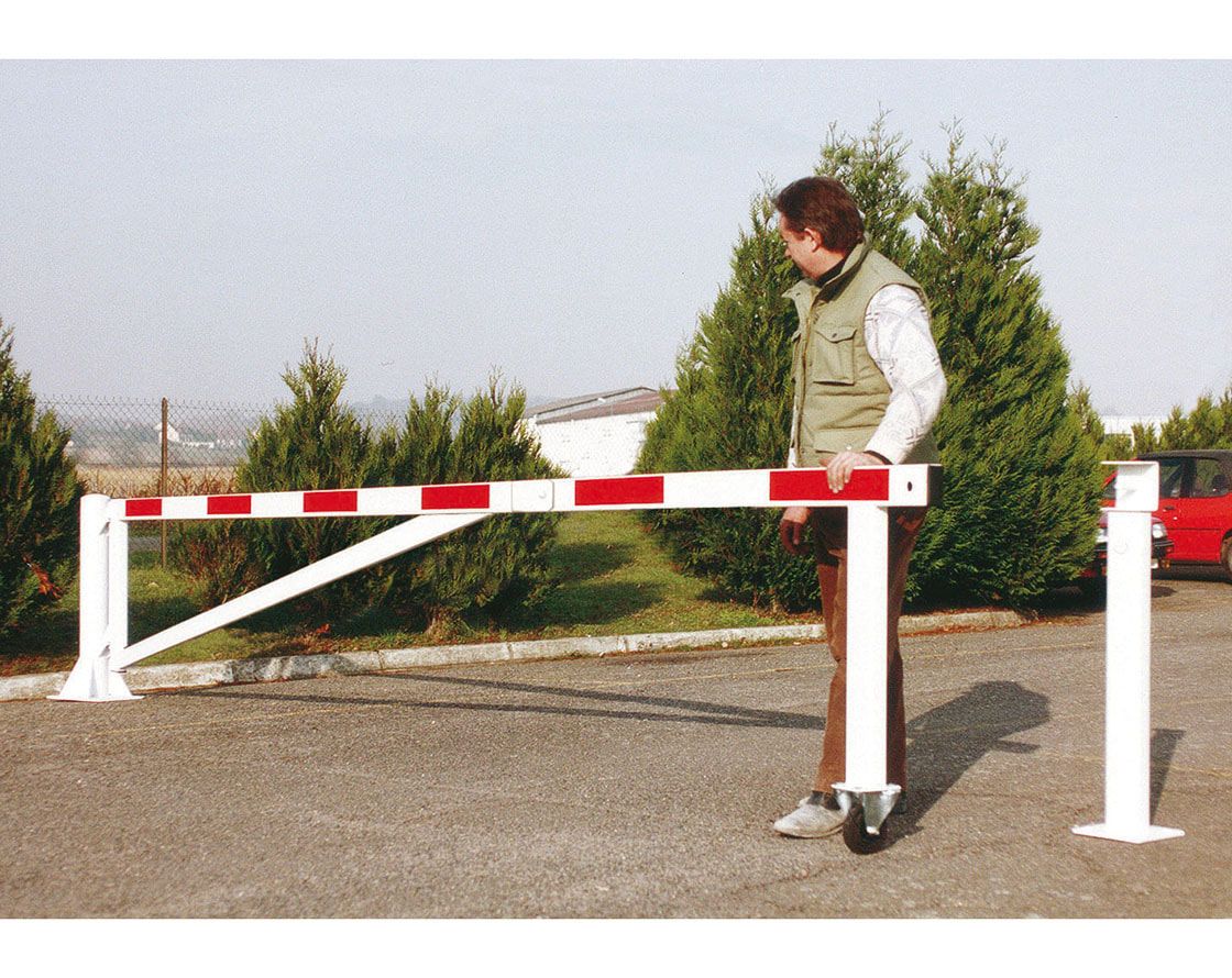 Drehschranke, Schlagbaum, extrabreit, Rollengestell, feuerverzinktes Stahlrohr, 1.000 mm (H), Sperrbreite 6000 mm