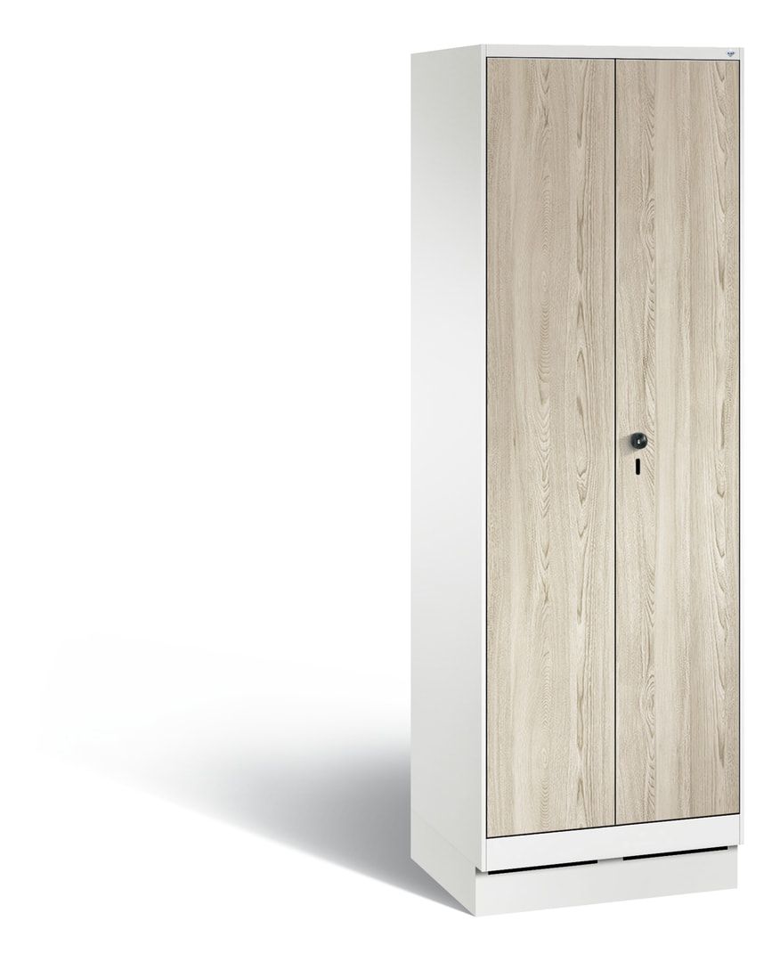 Doppel-Spind, Garderobenschrank auf Sockel, 2 Abteile a 300 mm, Korpus anthrazitgrau, Tür Dekorfront HPL Donau-Ahorn, 1.800 x 600 x 500 mm (HxBxT)