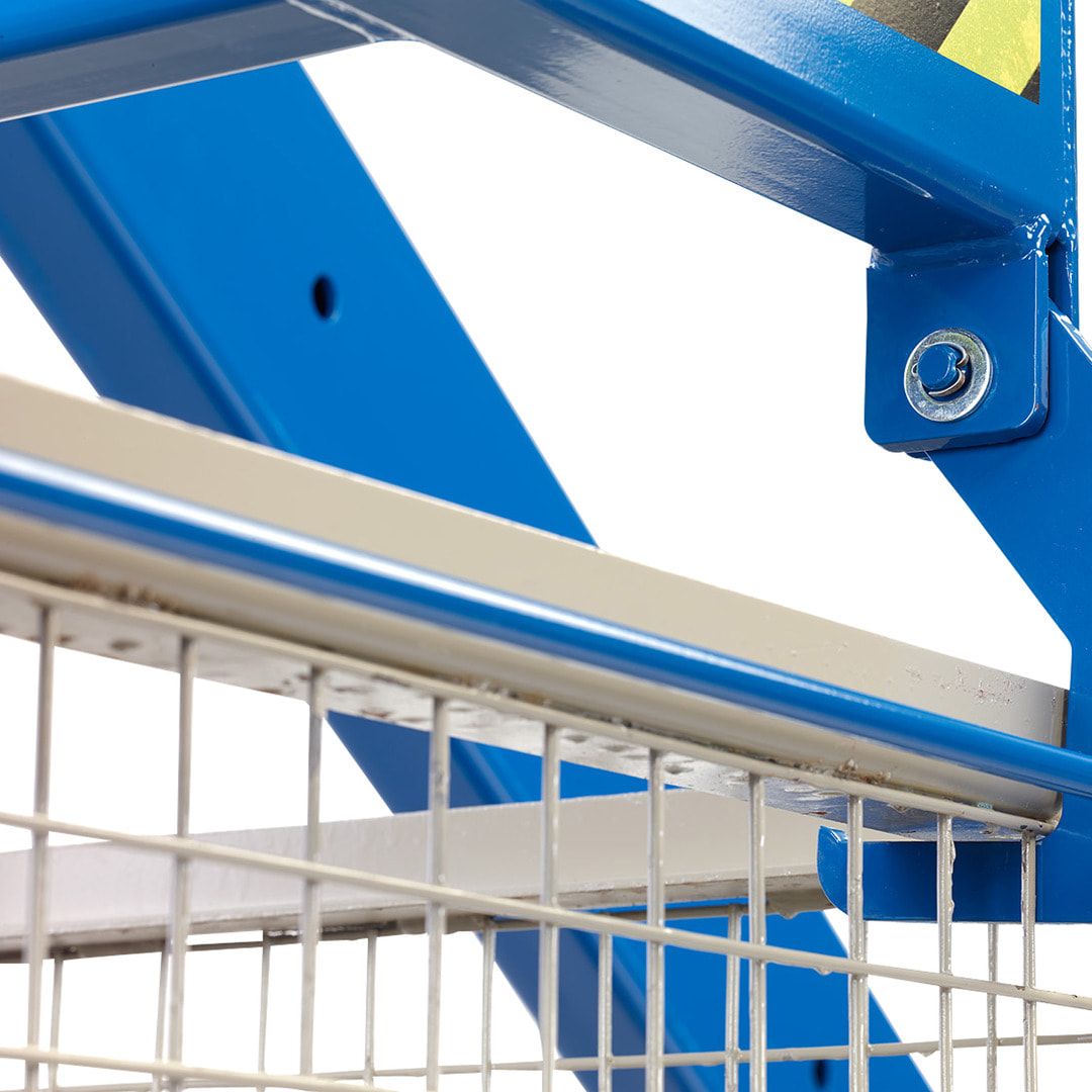Krantraverse für den Transport von Eurogitterboxen - Traglast 1 t - enzianblau (RAL 5010)