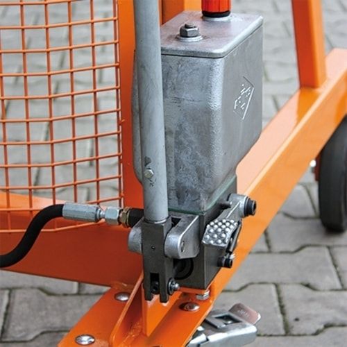 Eichinger mobiler Fasswender, Radsatz, Schiebegriff, Hubhöhe 1.100 mm, mechanisch, 1.940 x 1.135 x 1.315 mm (HxBxT), Farbe anthrazitgrau