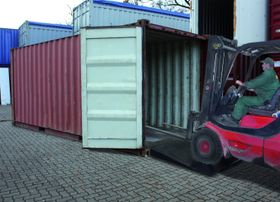 Auffahrrampe mit beweglicher Lippe - Für Seecontainer - 7500 kg Traglast