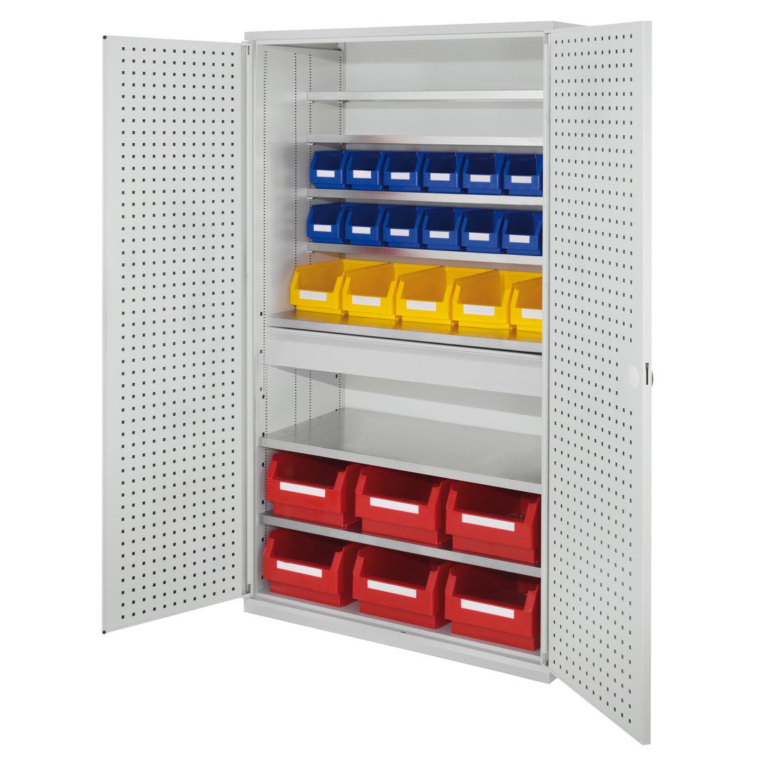 Magazinschrank - 25 Sichtlagerkästen - Lochplattentüren - 1 Schublade - 7 Böden - 1.950 x 1.130 x 590 mm (HxBxT) - lichtgrau
