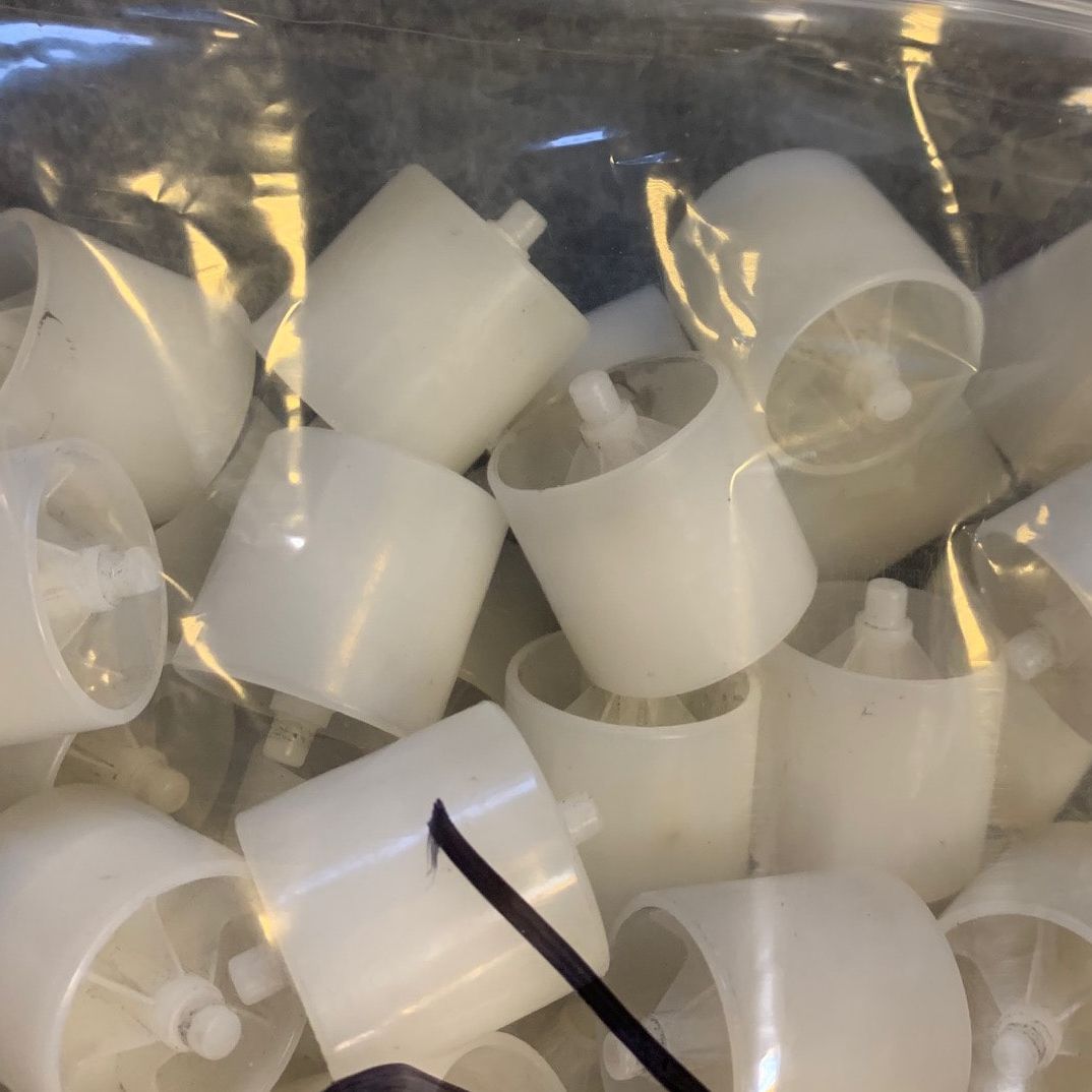 Gebrauchte Röllchen aus Kunststoff für Durchlaufregal - Röllchenleiste - Kommissionierregal - 100 Stück - weiß