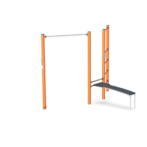 Combi 1 Bank, Rumpf- Rücken, pulverbeschichtet, massiv, feuerverzinkt, QR-Code, Kompan Fitnessapp, 2.400 x 2.300 x 3.160 mm (HxBxT), Farbe Anthrazit