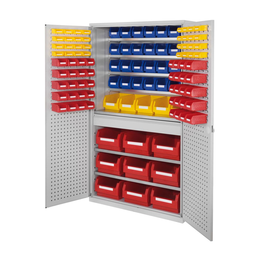 Magazinschrank - 114 Sichtlagerkästen - Loch-/Schlitzplatten Türen - 1 Schublade - 7 Böden - 1.950 x 1.130 x 590 mm (HxBxT) - lichtgrau