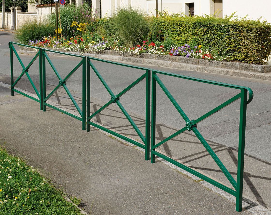 Geländer Kreuz und Kreis - 1.000 x 800 mm - flacher Handlauf - Farbe enzianblau - Außengeländer Systemgeländer