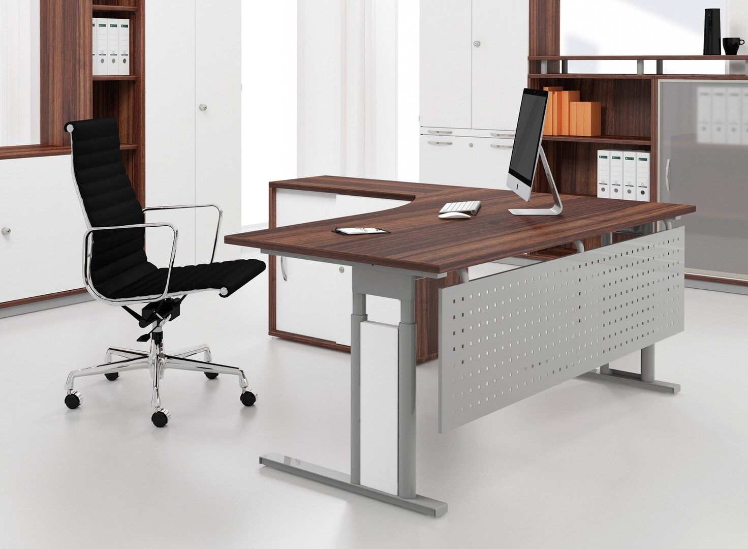 Eckschreibtisch, Ecke links, Füße einseitig verkürzt, C-Fuß Pro, höhenverstellbar, 680-820 x 1.600 x 1.200 mm (HxBxT), Dekor Ahorn