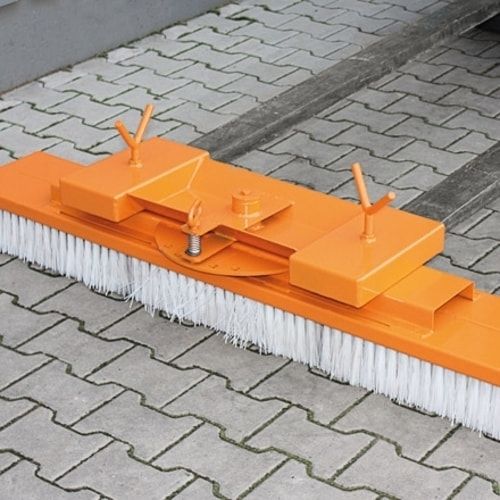 Kehrbesen für Gabelstapler, Breite 1.000 mm, 2-fach verstellbar, austauschbare Bürsten, Pulverbeschichtet, Farbe anthrazitgrau (RAL 7016)