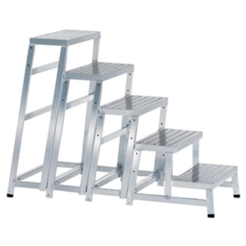 Modulares Arbeitspodest, Tritt, Grundmodul, Aluminium, rutschsichere Stufen, Plattform 555 x 250 mm, 150 kg Belastung, geschweißte Verbindung,