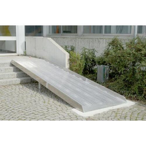 Rollstuhlrampe, Überfahrrampe, Treppenrampe, Türschwellenrampe, Aluminiumrampe, Breite 800 mm, Länge 1.500 mm
