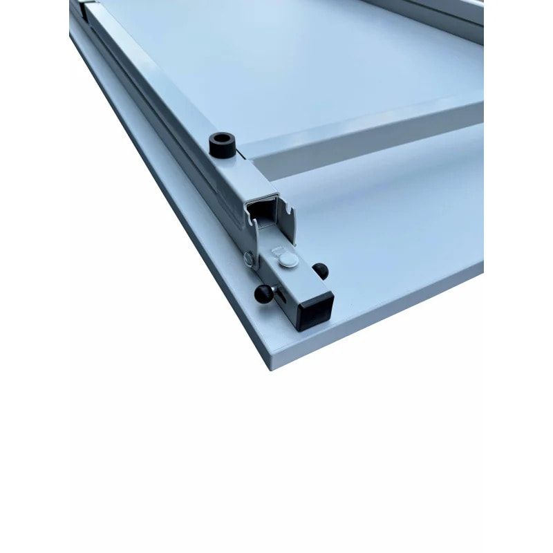 Klapptisch mit 4-Fuß, 750 x 1.200 x 600 mm (HxBxT), Gestell und Platte lichtgrau, melaminbeschichtet, Nivelliergleiter, Sicherheitsarretierung