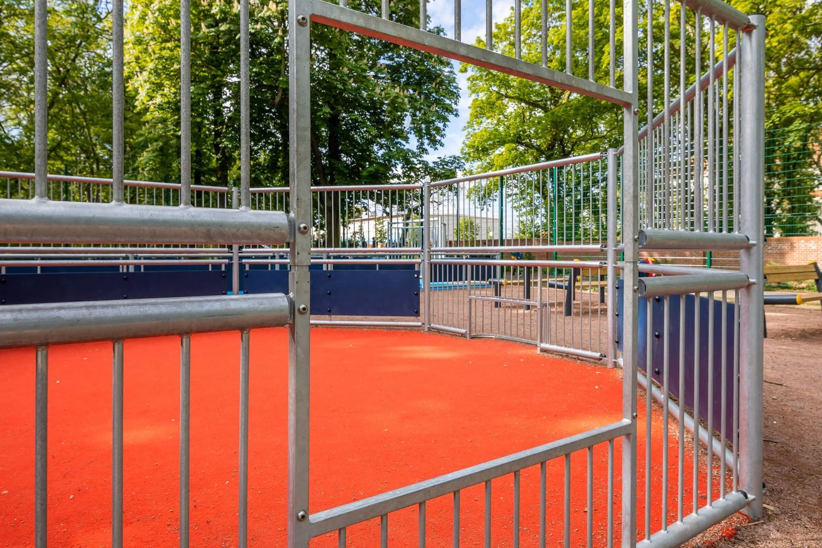 Panna Multisportarena, 2m Höhe, vandalismussicher, Karbonstahl, Hockey Eingang, ab 3 Jahre, 2.030 x 6.330 x 6.930 mm (HxBxT), Farbe Metallgrau